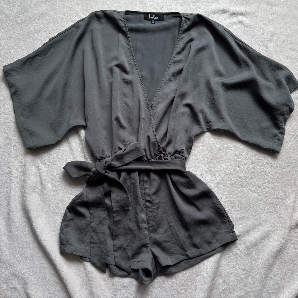 Lulu's Charcoal Kimono-Style Robe